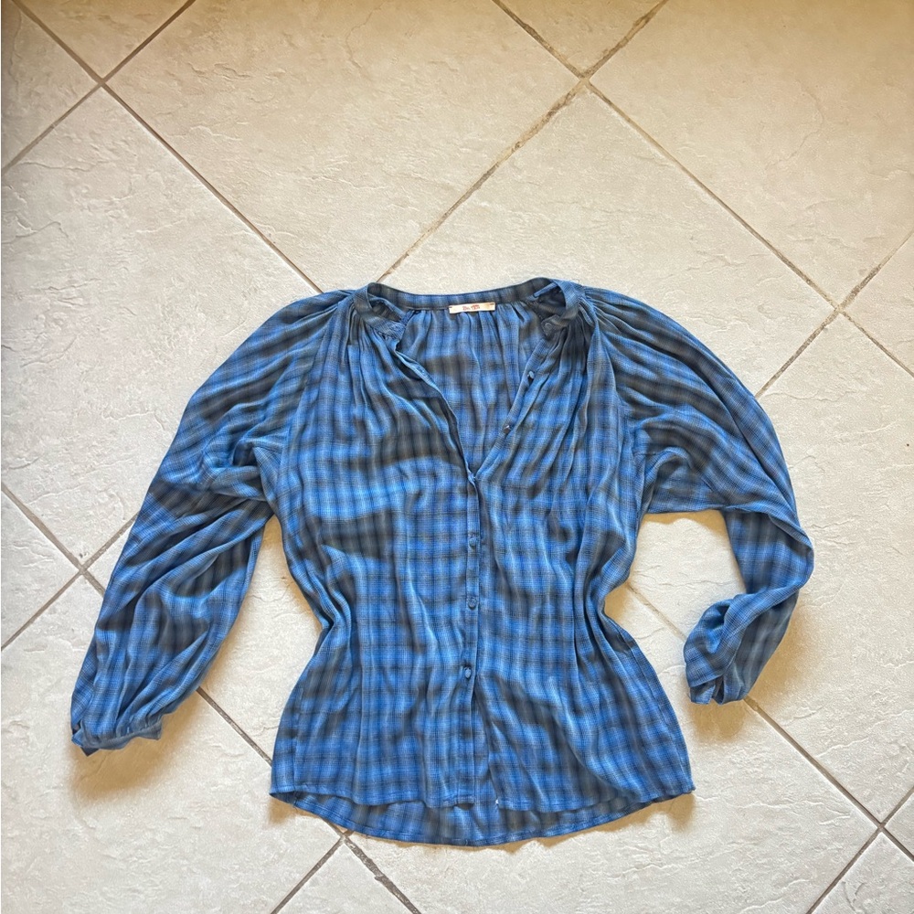 Fitted Blue and Black Ruched Blouse